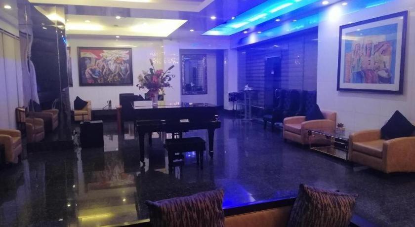 Blueberry Tourist Hotel Davao City Esterno foto