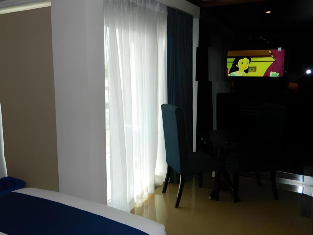 Blueberry Tourist Hotel Davao City Esterno foto
