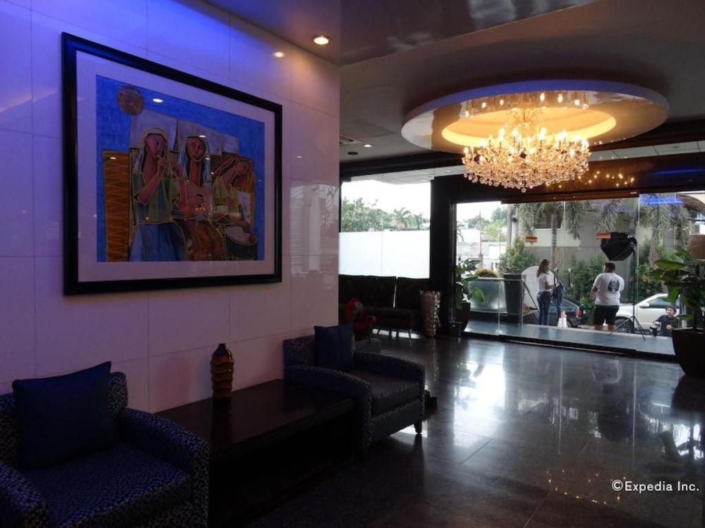 Blueberry Tourist Hotel Davao City Esterno foto