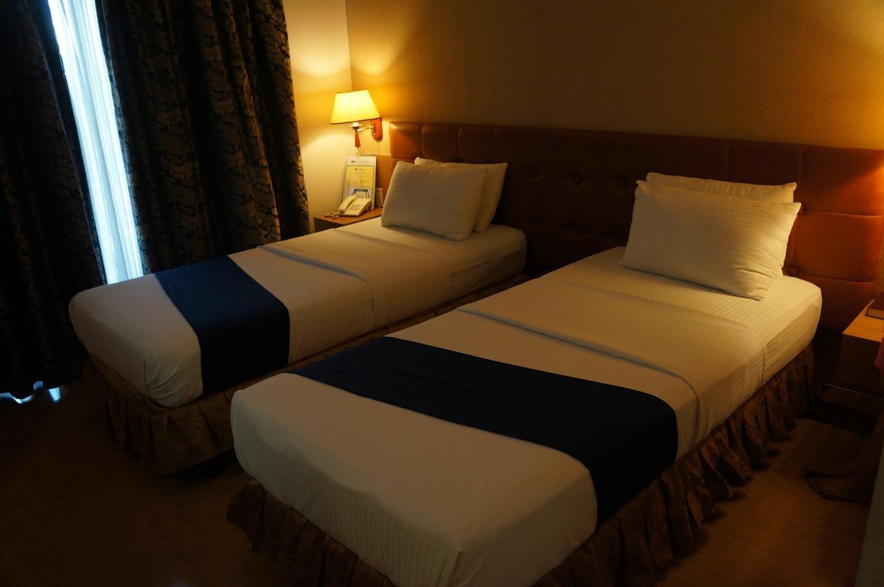 Blueberry Tourist Hotel Davao City Esterno foto
