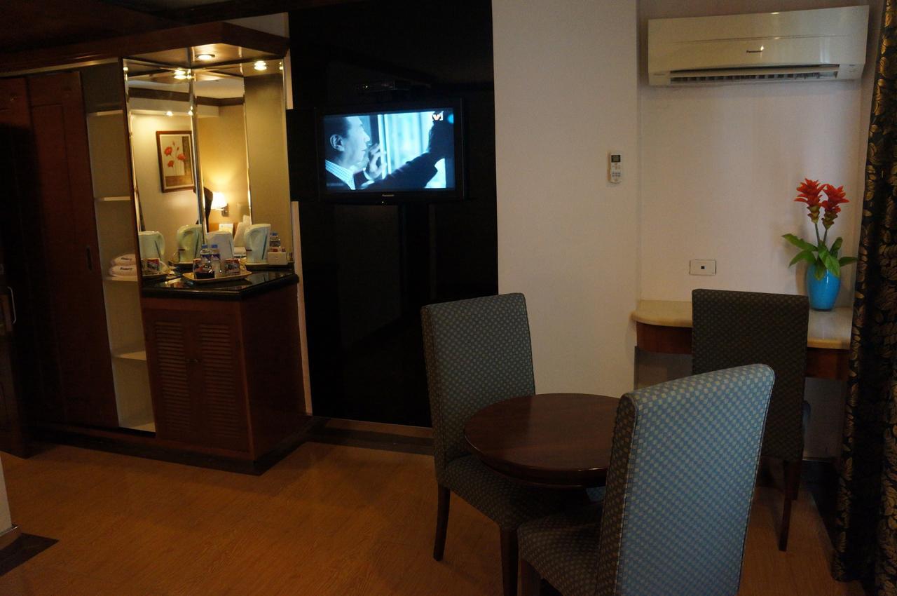 Blueberry Tourist Hotel Davao City Esterno foto